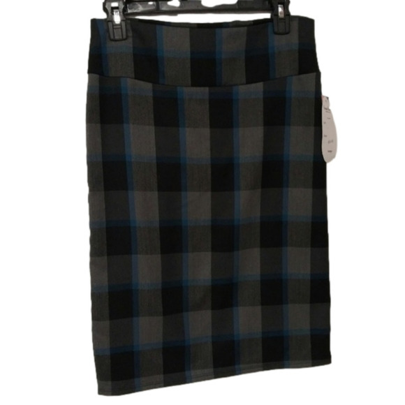 Forever Young Dresses & Skirts - Forever Young New York Junior Grey Windowpane Plaid Knee Length Pencil Skirt